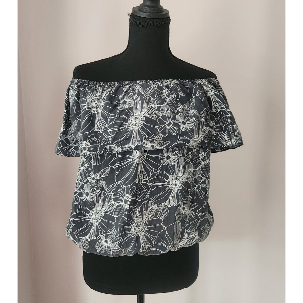 Unsubscribed 100% Silk Off The Shoulder Ruffle Blouse Gray White Floral M NWT - Picture 2 of 10